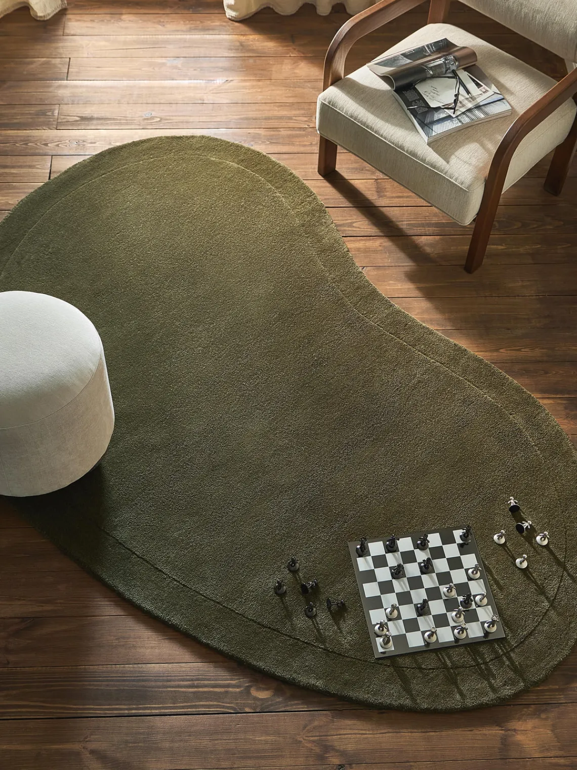 Westwing Collection Alfombra artesanal de lana con forma orgánica Kadey