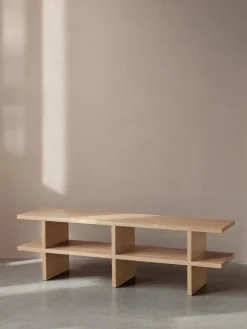 Ferm Living Aparador de madera Kona