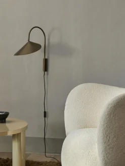 Ferm Living Aplique grande ajustable con enchufe Arum^ Apliques|Lámparas De Techo
