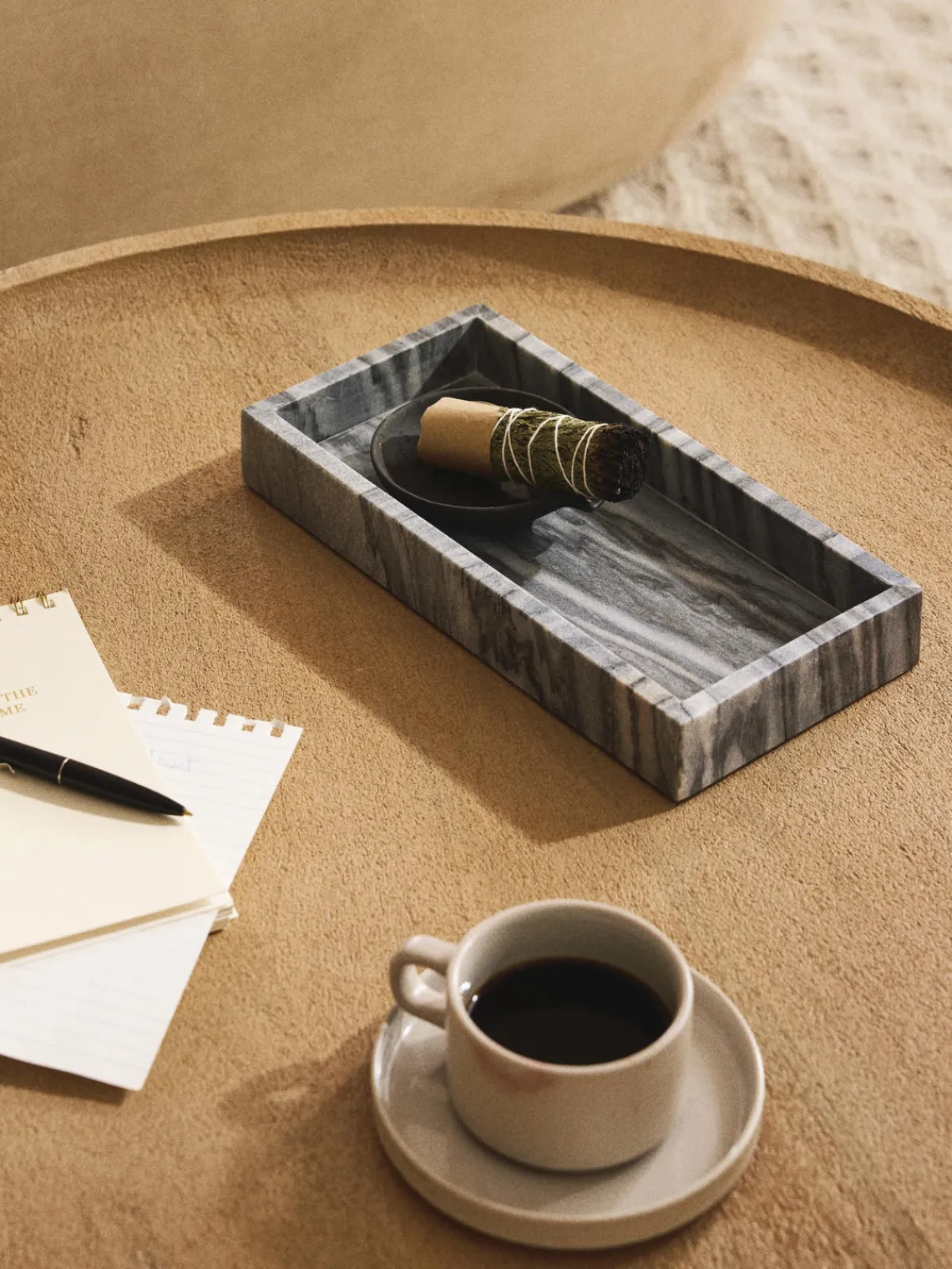 Westwing Collection Bandeja decorativa pequeña de mármol Venice^ Jarrones|Bandejas Decorativas