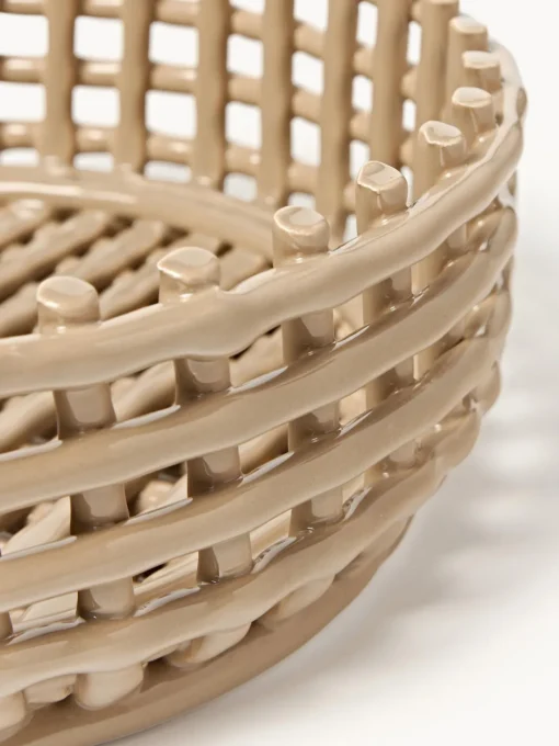 Ferm Living Bol decorativo artesanal de cerámica Centrepiece