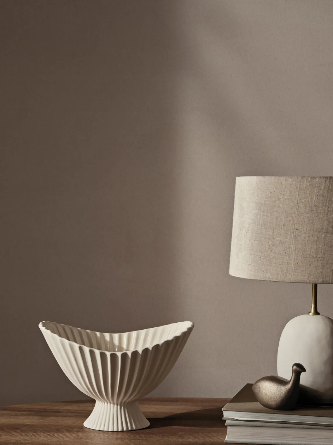 Ferm Living Bol decorativo de gres Fountain, 28 cm