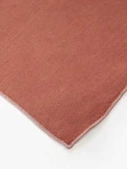 Westwing Collection Camino de mesa de lino con ribete Kennedy