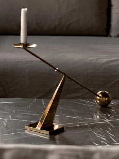 Audo Copenhagen Candelabro de metal de diseño Interconnect^ Candelabros|Jarrones