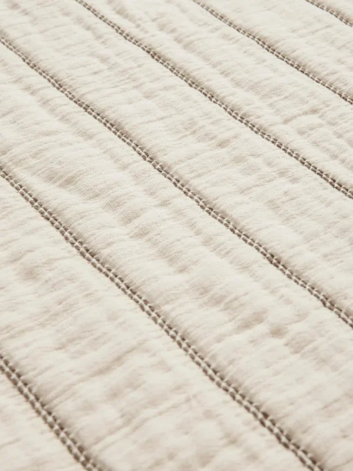 Ferm Living Colcha de algodón con estampado a rayas Aires