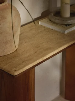 Westwing Collection Consola de madera de roble con tablero de travertino Chandler