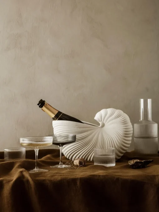 Ferm Living Copas de champán sopladas con relieves Ripple^ Copas De Champagne|Vajillas Completas