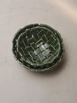 Ferm Living Cuenco de servir artesanal Plait