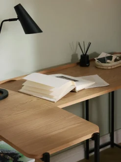 Westwing Collection Escritorio esquinero de madera de fresno Renee