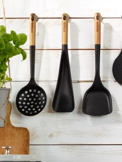Staub Espumadera con madera de acacia Cook