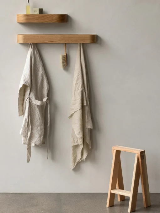 Audo Copenhagen Estante de pared de madera Epoch, 79 cm^ Estanterías De Pared