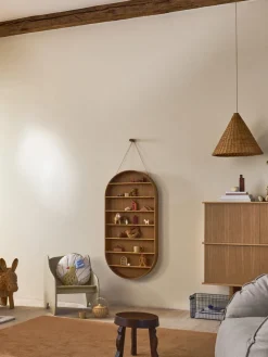 Ferm Living Estante de pared de madera de roble Dorm