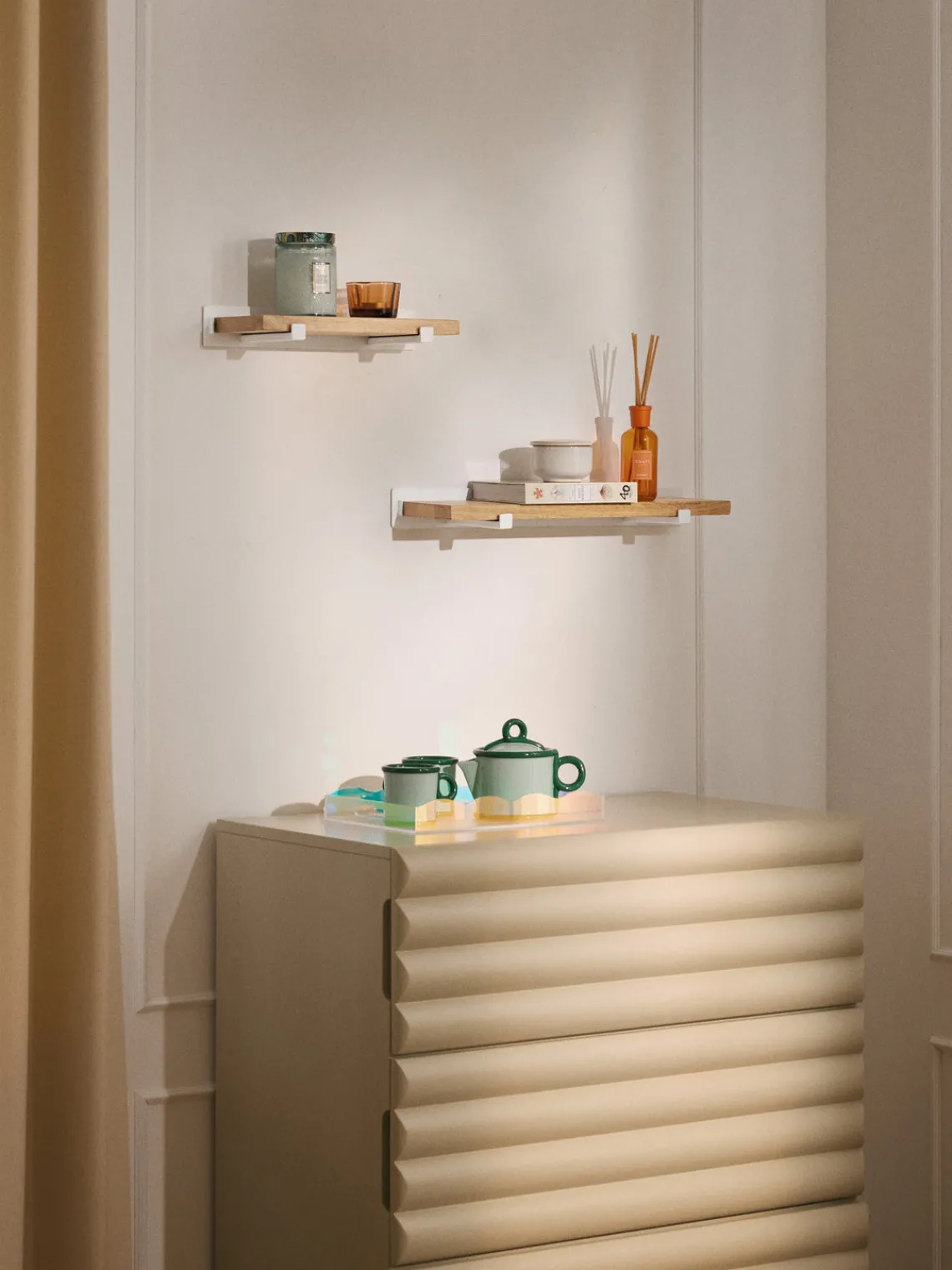 Westwing Collection Estante de pared de madera de roble Ally, 60 cm^ Estanterías De Pared