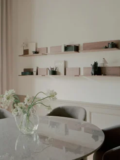 New Works Estante de pared Tana