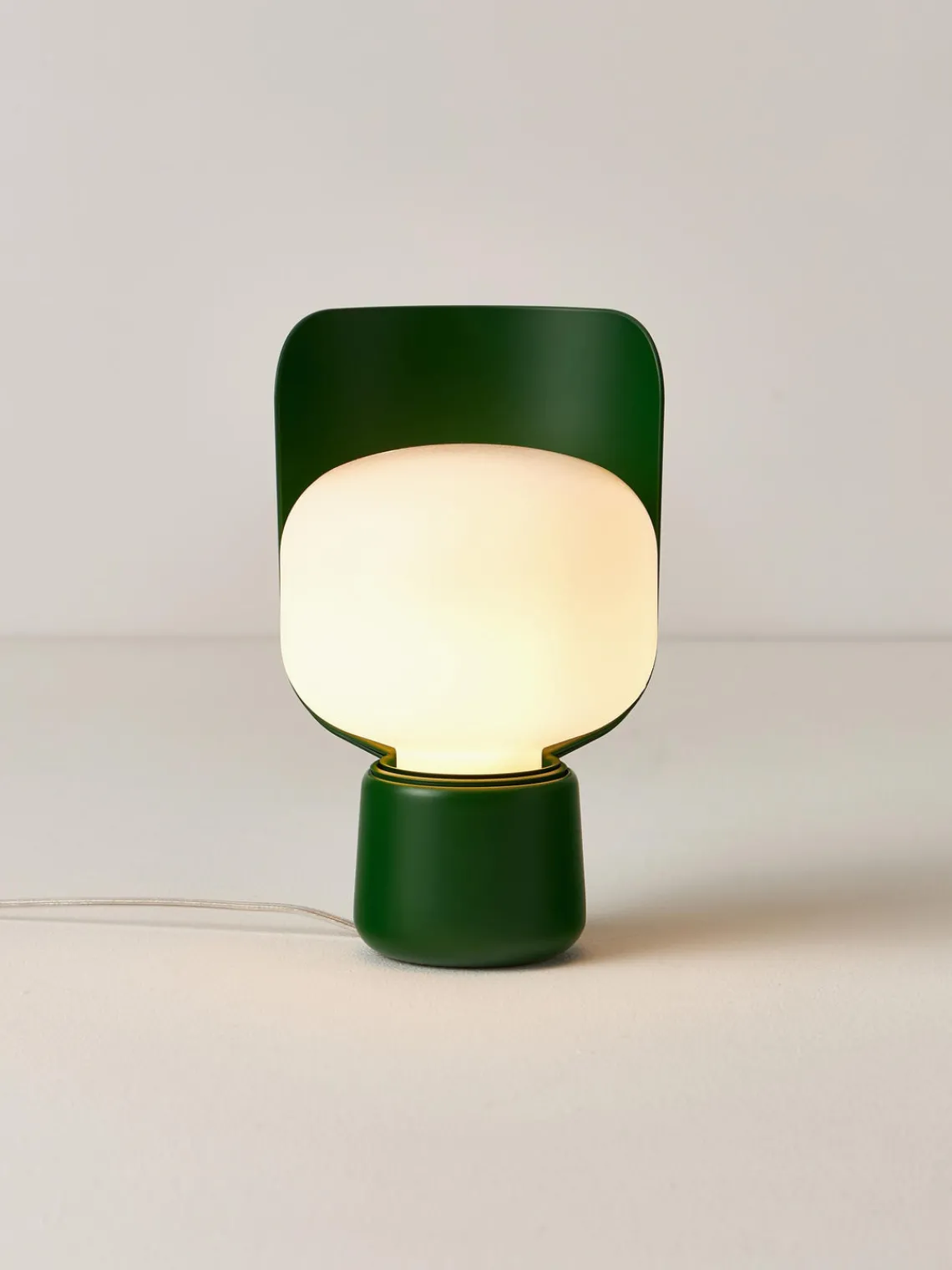FontanaArte Lámpara de mesa artesanal pequeña Blom