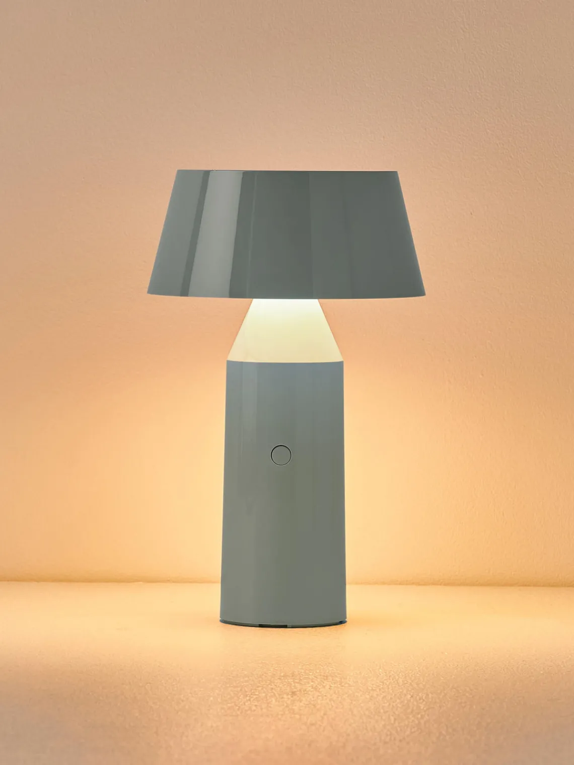 Marset Lámpara de mesa LED regulable Bicoca, portátil, con pantalla ajustable^ Lámparas De Mesa|Lámparas De Techo