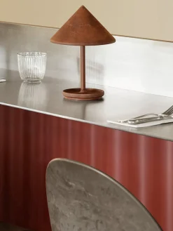 Mater Lámpara de mesa LED regulable Terra, portátil