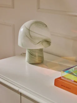 Westwing Collection Lámpara de mesa pequeña con efecto mármol Talia