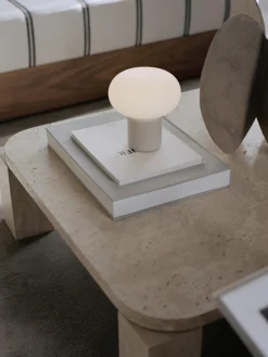 New Works Lámpara de mesa pequeña regulable Karl-Johan, portátil^ Lámparas De Mesa|Lámparas De Techo
