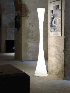 Martinelli Luce Lámpara de pie para exterior regulable Biconica, con mando a distancia
