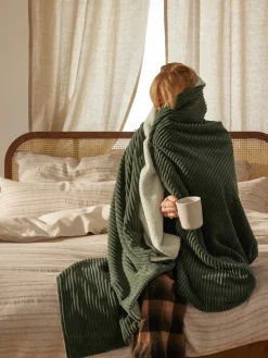 Westwing Collection Manta de pana Kylen^ Mantas