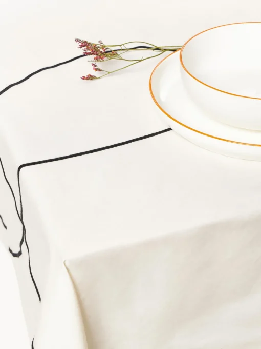 Westwing Collection Mantel con bordado abstracto Sue