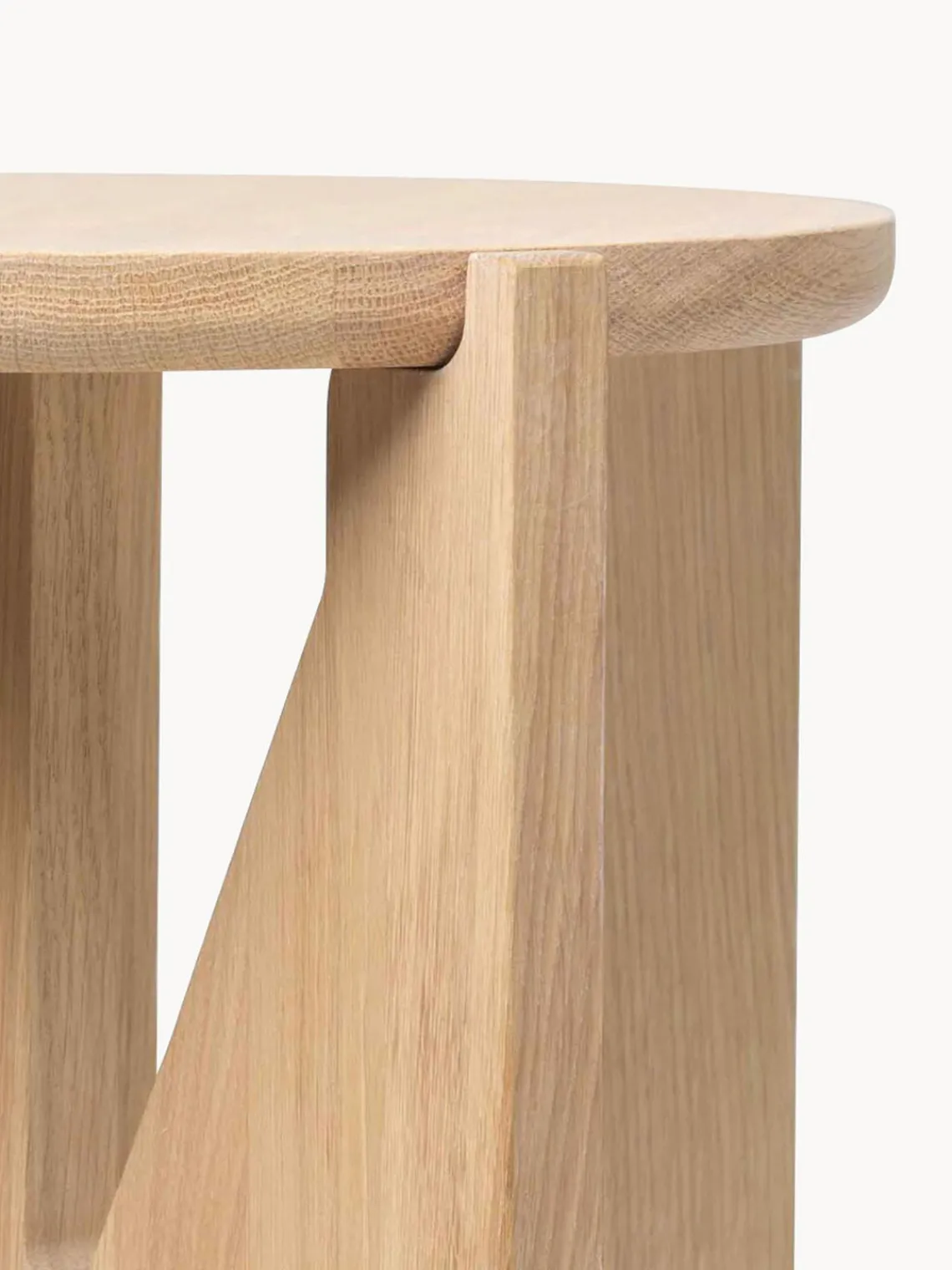 Kristina Dam Mesa auxiliar de madera de roble Future