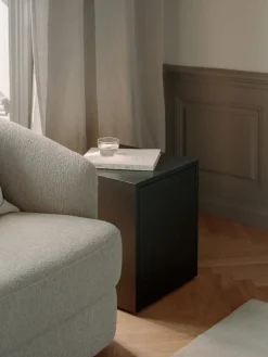 New Works Mesa auxiliar de madera Mass