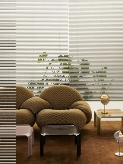 GUBI Mesa auxiliar T877