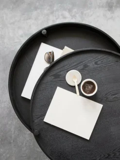 Audo Copenhagen Mesa de centro con espacio de almacenamiento Turning Table