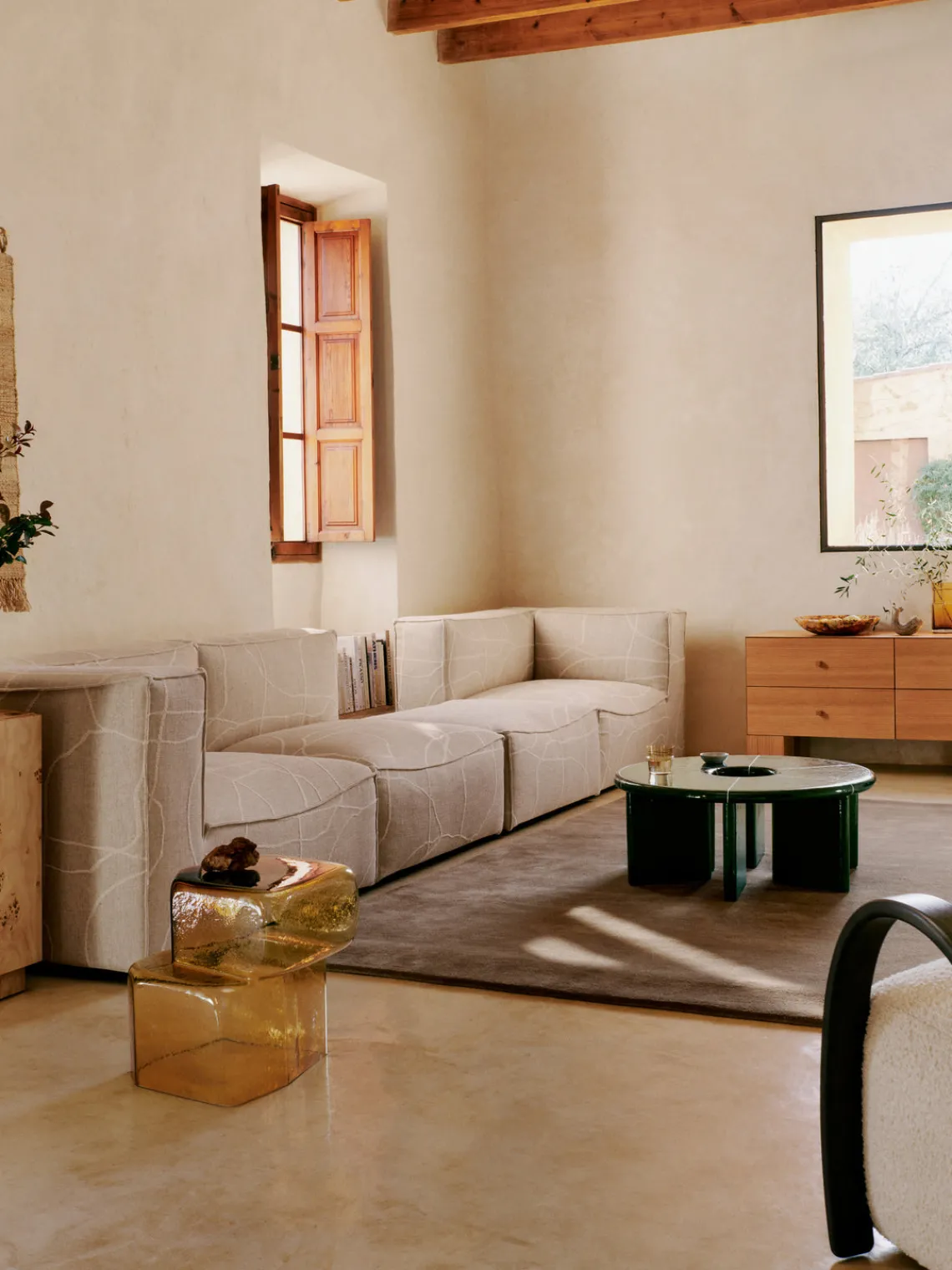 Ferm Living Mesa de centro redonda de hormigón Deya