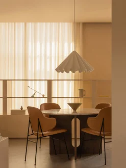Audo Copenhagen Mesa de comedor redonda de mármol Androgyne, Ø 120 cm