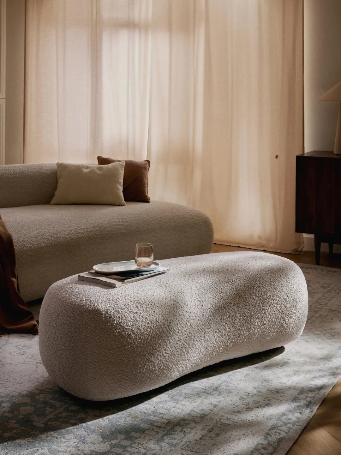 Westwing Collection Puf reposapiés grande de borreguillo bouclé Alba^ Reposapiés|Sofás