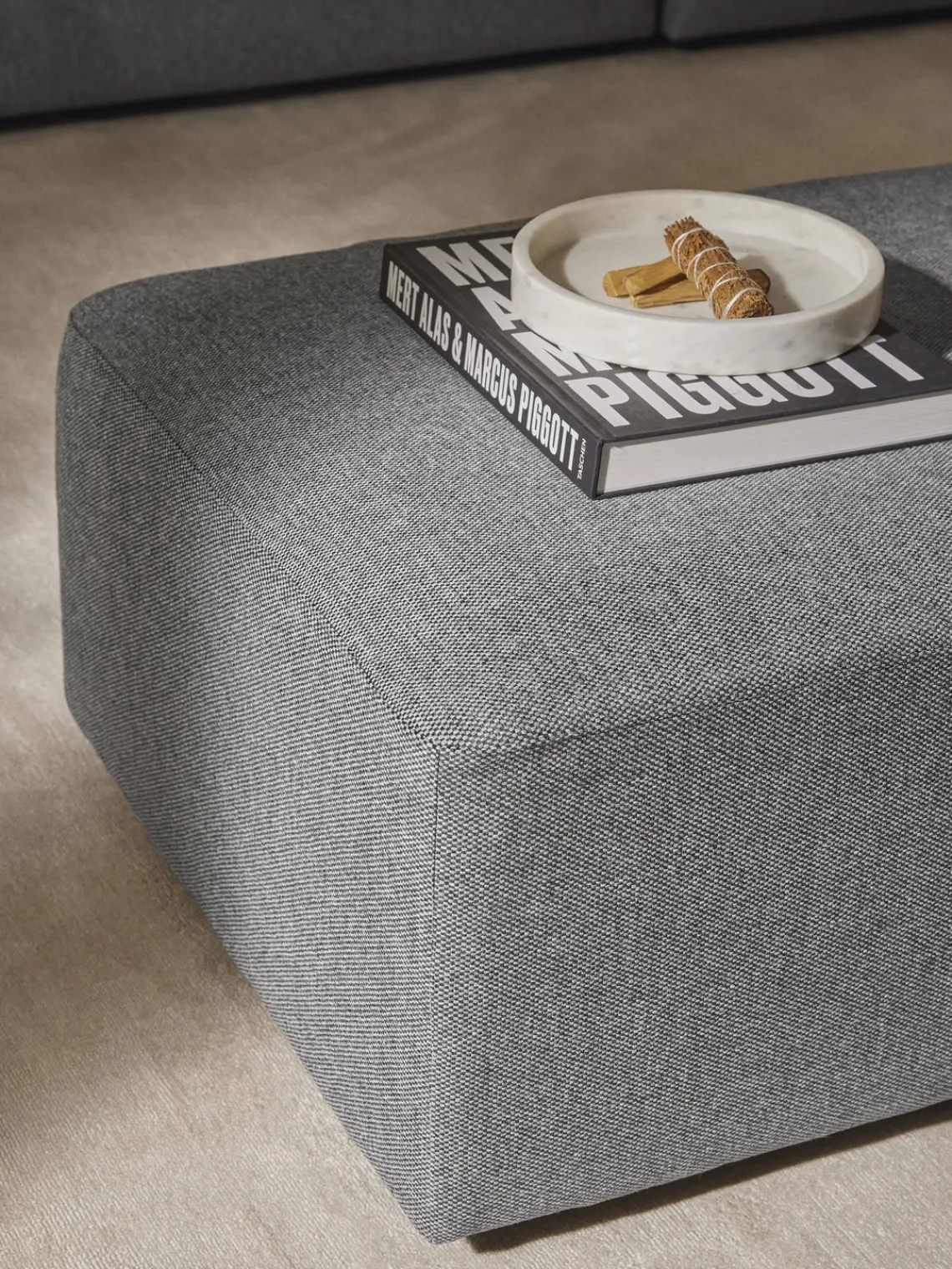 Westwing Collection Puf reposapiés Melva, 99 x 72 cm