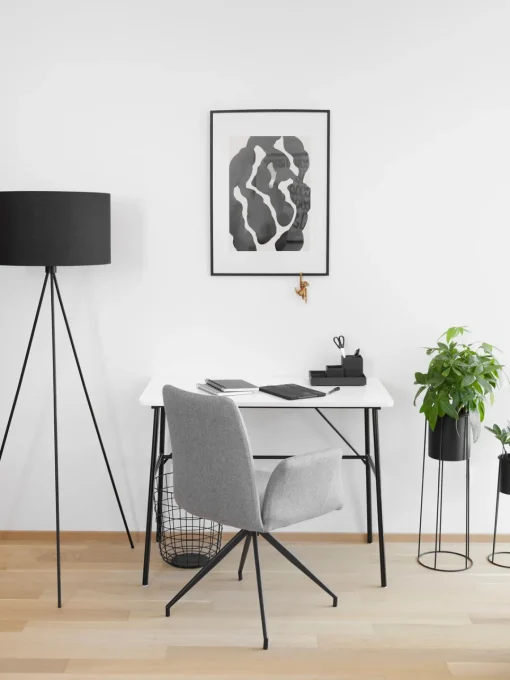 Silla con reposabrazos giratoria Naya