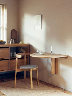 Form & Refine Silla de madera Lunar