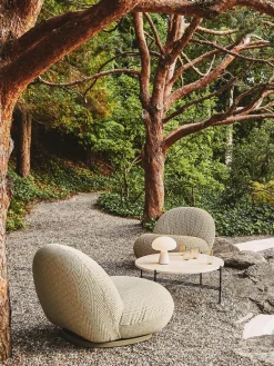 GUBI Silla giratoria de jardín Pacha