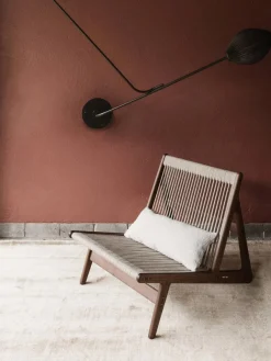 GUBI Sillón artesanal de madera de nogal con cojín de asiento MR01 Initial^ Sillones Pequeños|Sillones