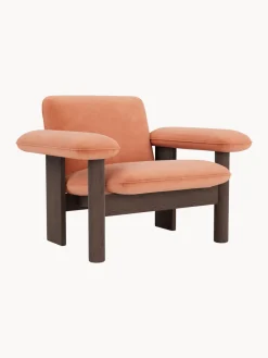 Audo Copenhagen Sillón de terciopelo y madera de roble Brasilia