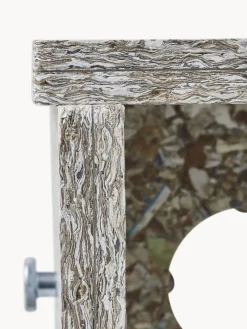 Form & Refine Taburete Remake