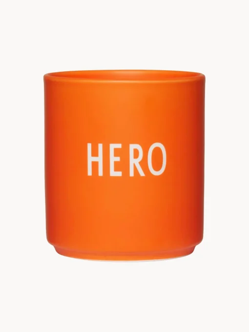 DESIGN LETTERS Taza de diseño con letras Favourite HERO