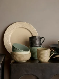 Lyngby Porcelaen Tetera de porcelana con relieves Rhombe, 1,9 L