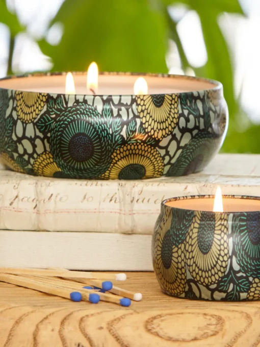 Voluspa Vela perfumada artesanal de tres mechas Japonica Collection (madera de cacao, verbena y lavanda)^ Velas Perfumadas|Jarrones