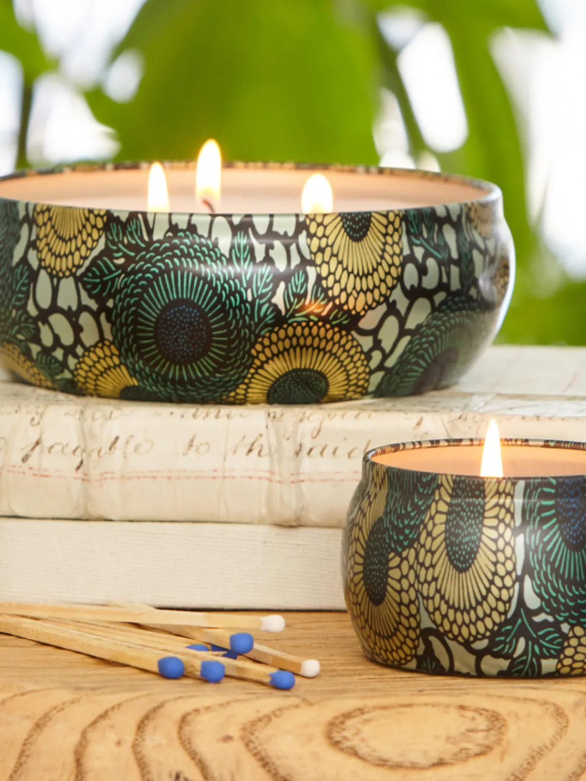 Voluspa Vela perfumada artesanal de tres mechas Japonica Collection (madera de cacao, verbena y lavanda)^ Velas Perfumadas|Jarrones